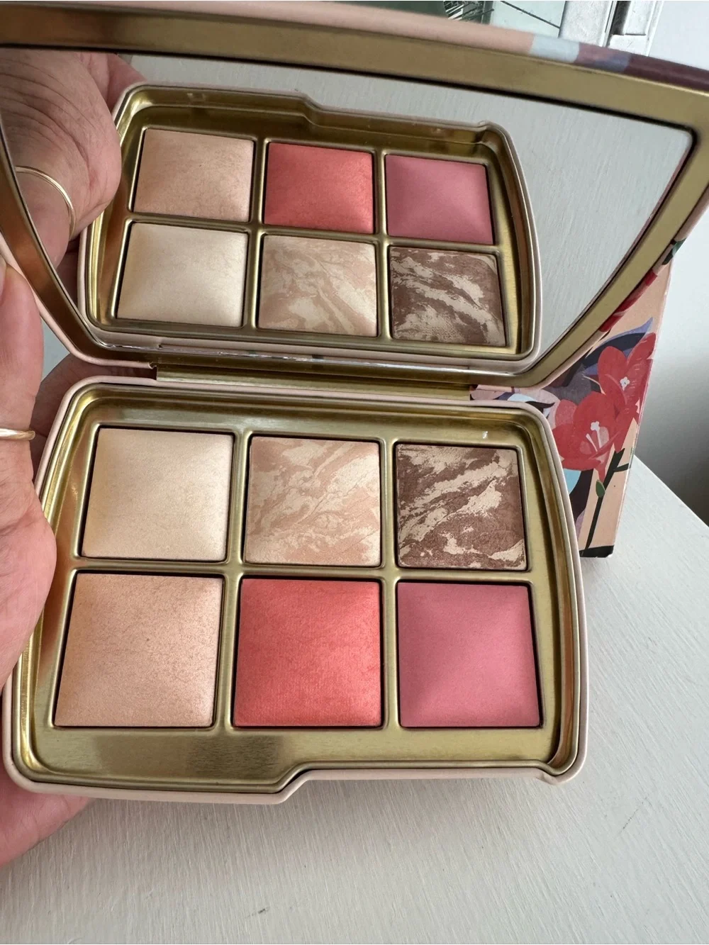 Hourglass DEER Radiant Face Palette - Peach, Rose & Champagne Shades